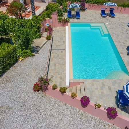 Elbaloves Appartaments Villa カポリーヴェリ エクステリア 写真