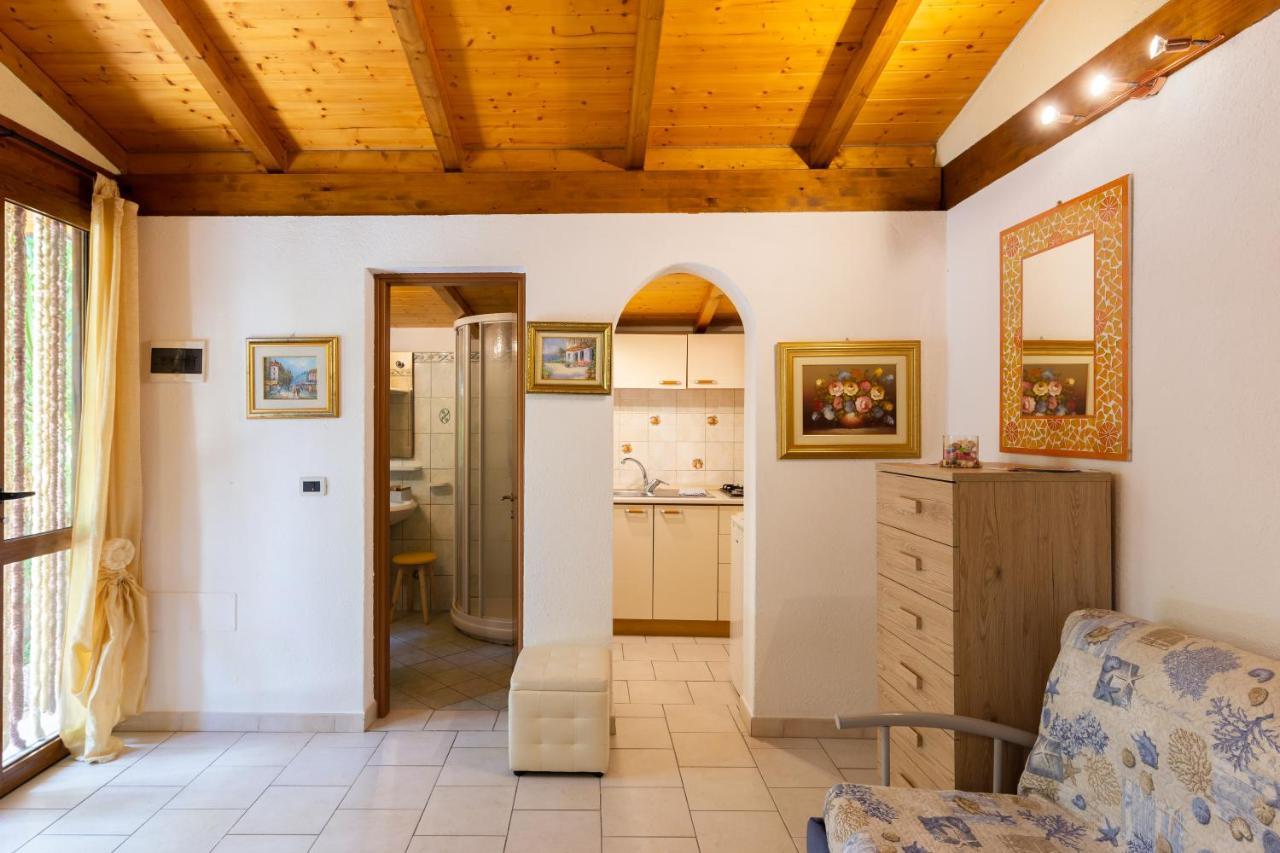 Elbaloves Appartaments Villa カポリーヴェリ エクステリア 写真
