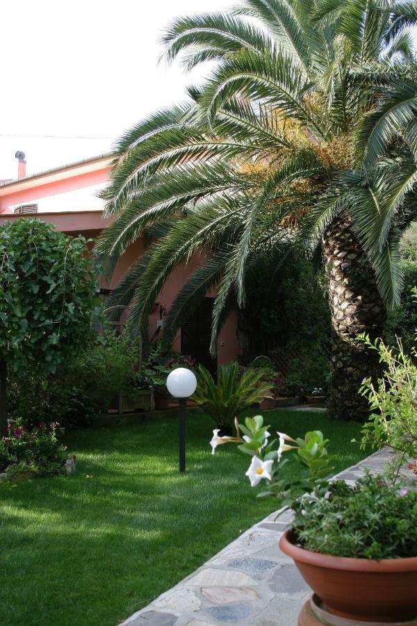 Elbaloves Appartaments Villa カポリーヴェリ エクステリア 写真