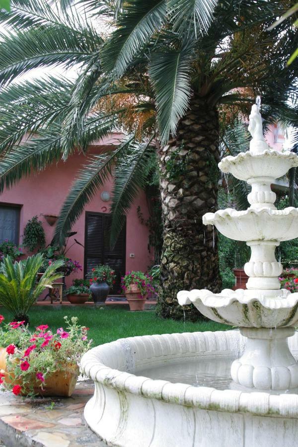 Elbaloves Appartaments Villa カポリーヴェリ エクステリア 写真