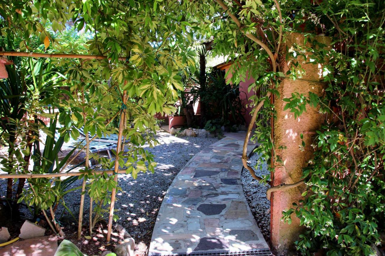 Elbaloves Appartaments Villa カポリーヴェリ エクステリア 写真