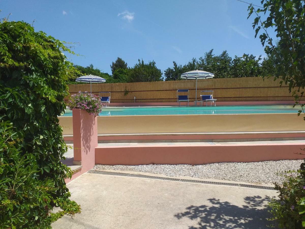 Elbaloves Appartaments Villa カポリーヴェリ エクステリア 写真